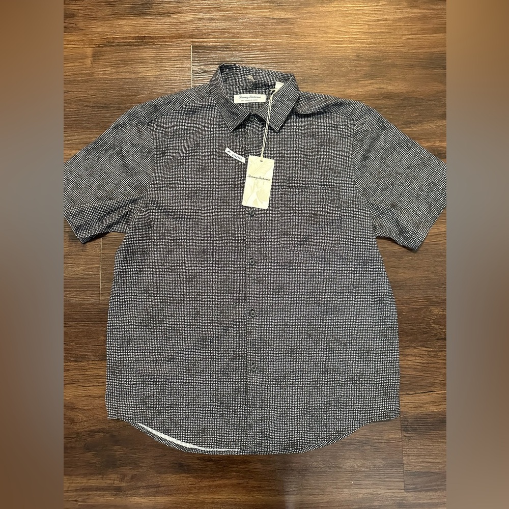 NWT Tommy Bahama Coast Tiles men’s medium stretch button up top